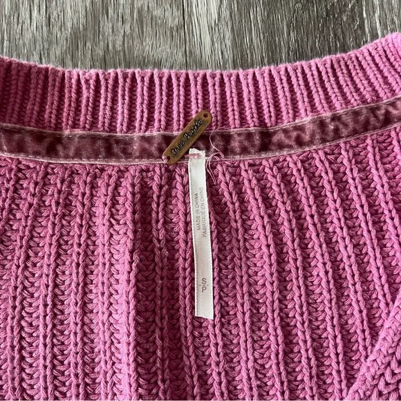 Free People Pink Flowy Sleeve Sweater - Picture 4 of 6
